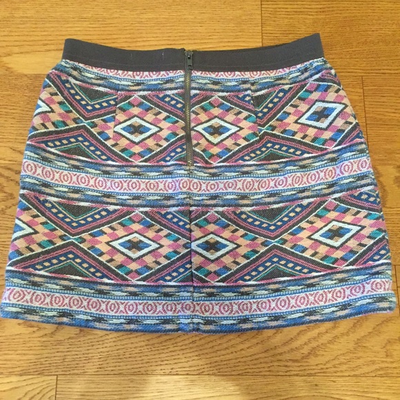 Aztec print skirt - Picture 3 of 4