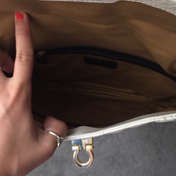 Antonio Melani purse! - Picture 2 of 3