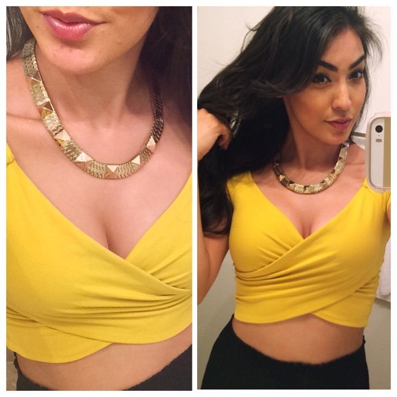 Urban Outfitters Accessories - Studded Gold Necklace
