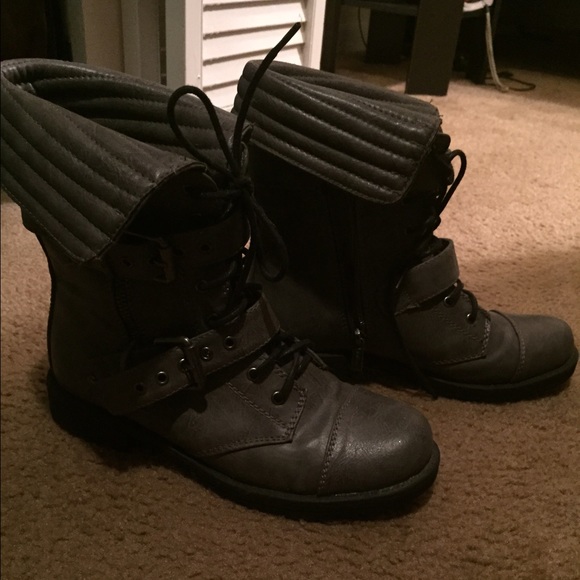 Combat boots