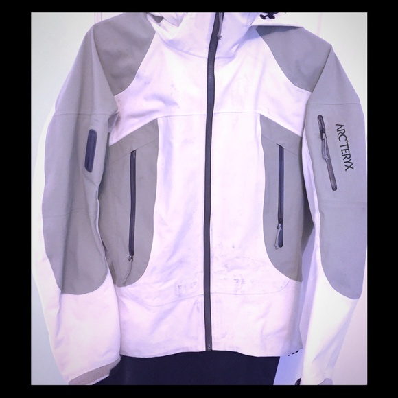 Arcteryx women's ski jacket