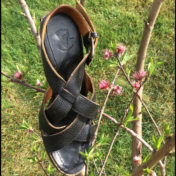 Frye 'Reese' Sandal🔹 Super Comfortable🔹