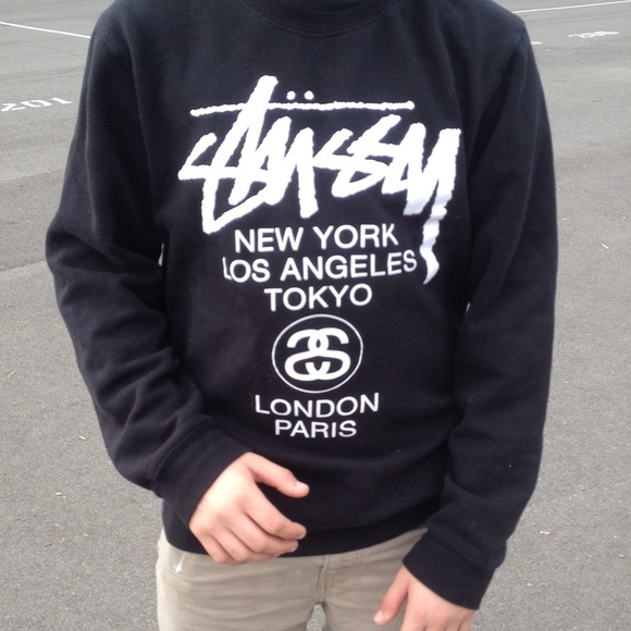 Black stussy crew neck/sweatshirt