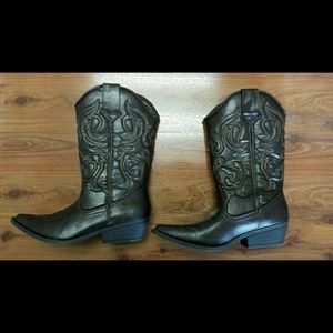 Mossimo Supply cowgirl boots