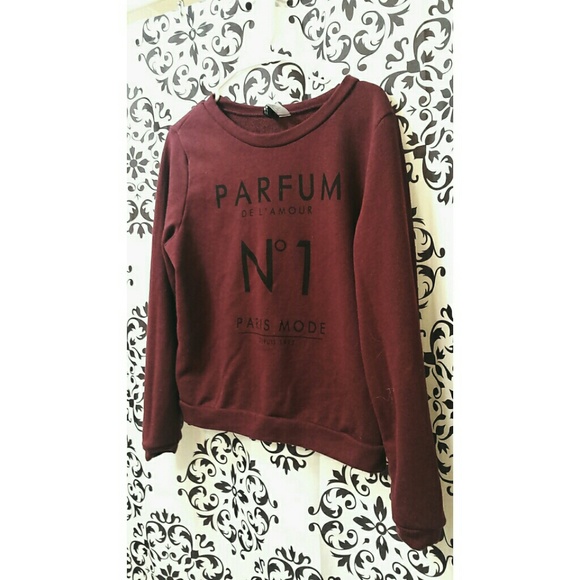 NWOT H&M Parfum Sweatshirt