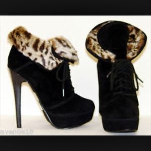 Colin Stuart faux fur bootie
