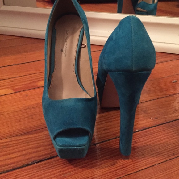Zara Suede Pumps