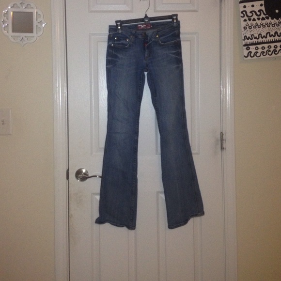 Boot cut jeans