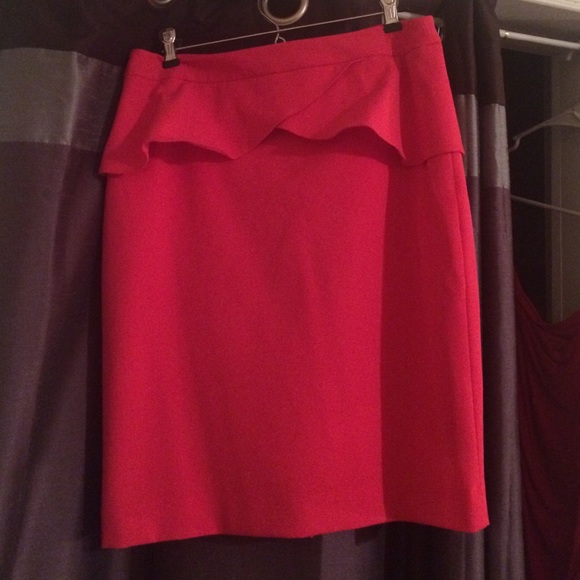 NWOT Express Coral Peplum Skirt