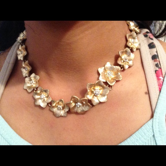 Floral necklace