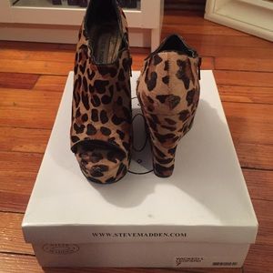Steve Madden Leopard Wedges