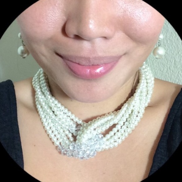 Pearl & Crystal Twist Necklace in White