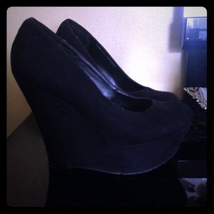 Wedge pumps