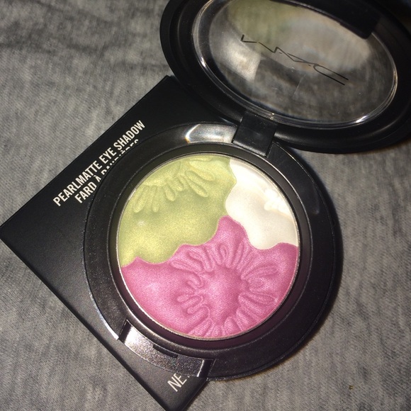 Limited 🌸pearl matte🌸 eye shadow