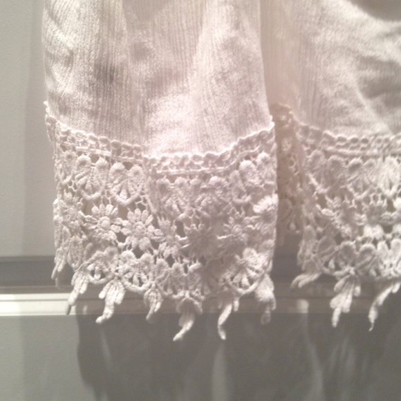 T Strap Lace Tank Top - Picture 3 of 3