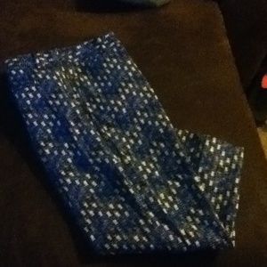 Patterned High-Waist Capri Pant