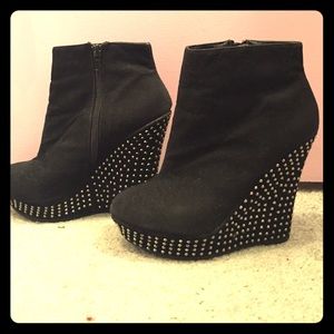 Black studded platforms size 6 1/2