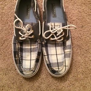 Plaid Sperry Topsiders & Harry styles backpack