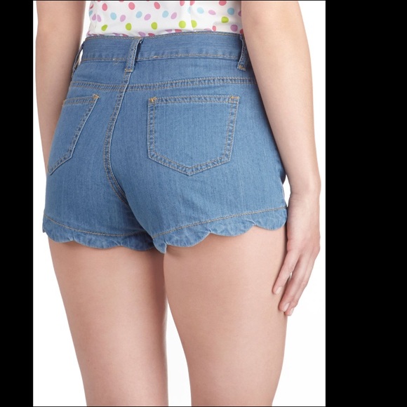 NWT ModCloth Scalloped Shorts - Picture 2 of 4