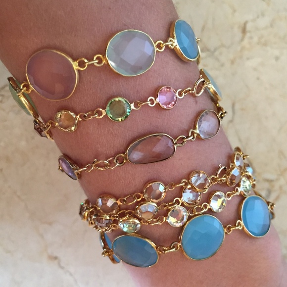 Wristlets ๐๐๐๐๐ - Picture 2 of 4