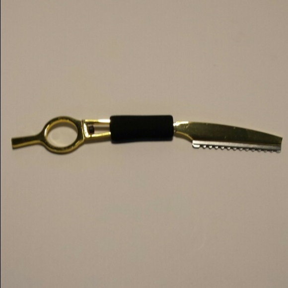 Hairstyling Tools - Picture 1 of 1