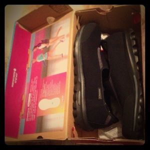 🏃NWOT Sketchers GoWalk! Memory Form Fit Shoes