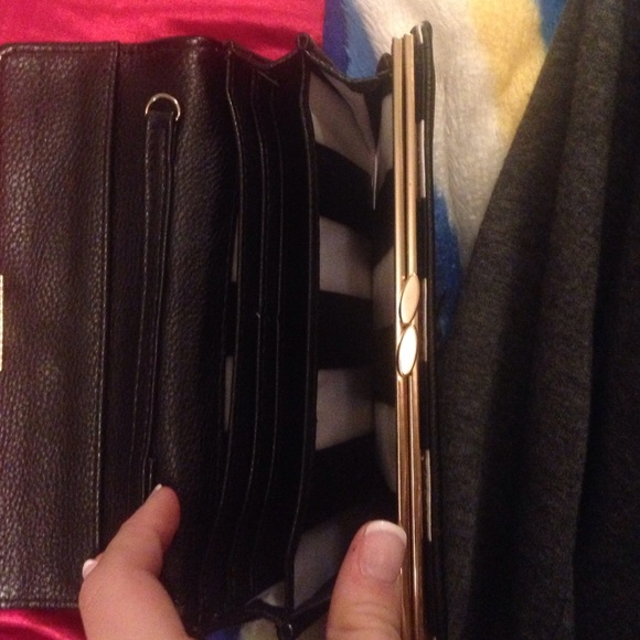 Wallet - Picture 3 of 3