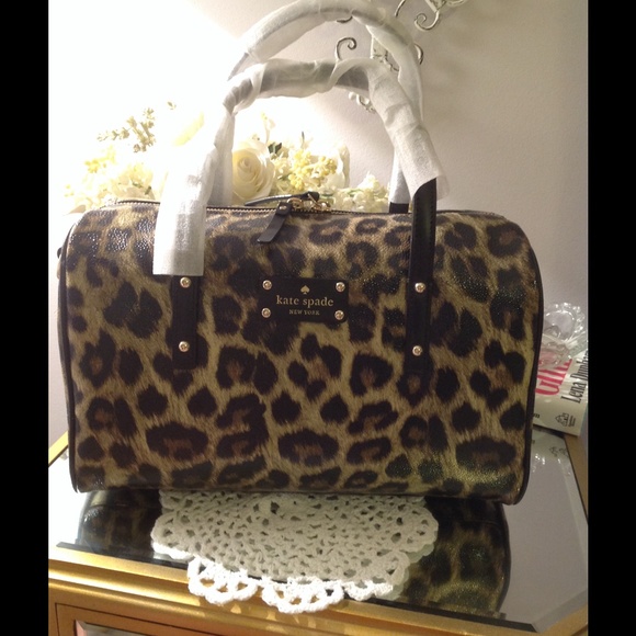 Authentic Kate spade Purse brand new with tags