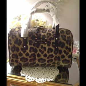 Authentic Kate spade Purse brand new with tags