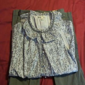 BR sleeveless blouse