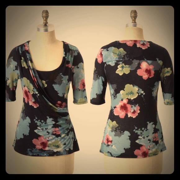 SOLD New Anthropologie blouse!