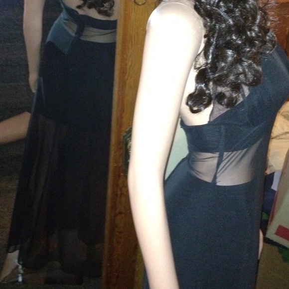 Price reduced..Authentic Tadashi size Medium - Picture 3 of 6