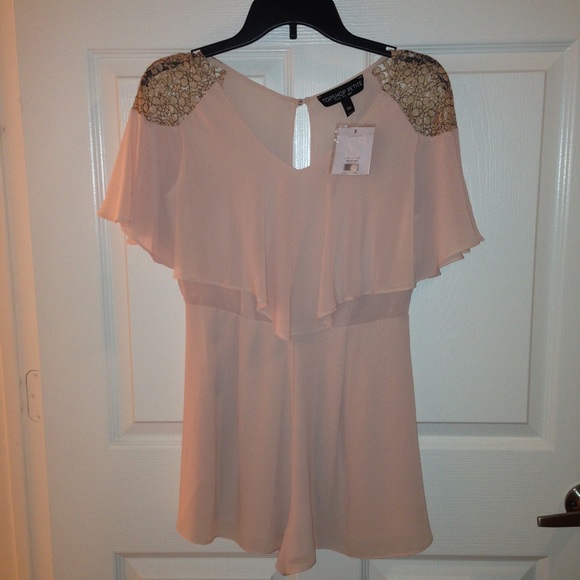 NWT Topshop Blush Romper - Picture 1 of 3