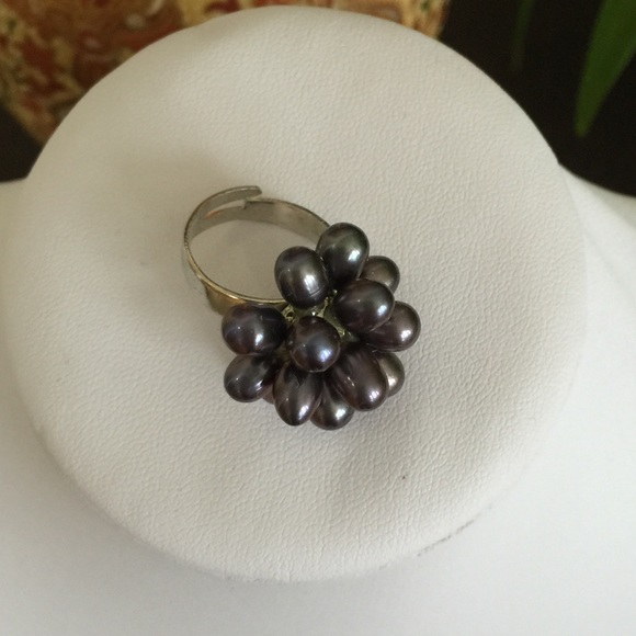 🎉HP🎉NWOT Freshwater Black Pearl Adjustable Ring - Picture 2 of 2
