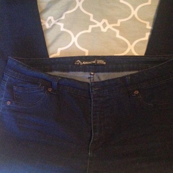 Skinny blue jeans