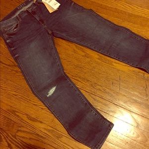 Lightly distressed skinny jeans