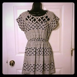*SOLD* Forever Black & White Geometric Print Dress