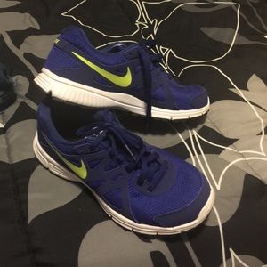Gym shoes