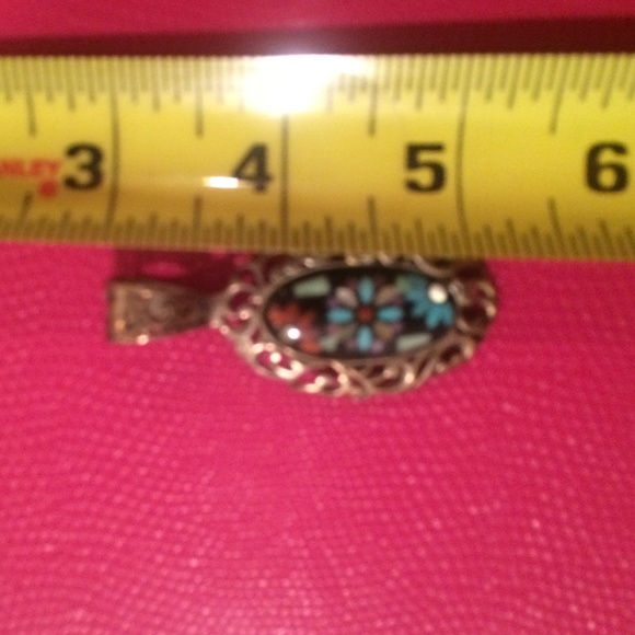 Pendent - Picture 2 of 4