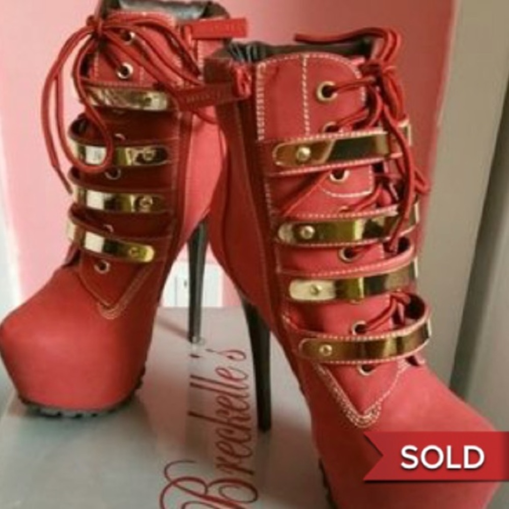 🛑💥💥💥🔥🔥🔥SOLD. Red with Gold Strap Booties