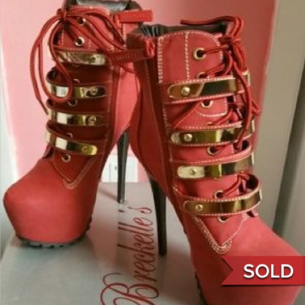 🛑🤑SOLD!!Red with Gold Strap Booties