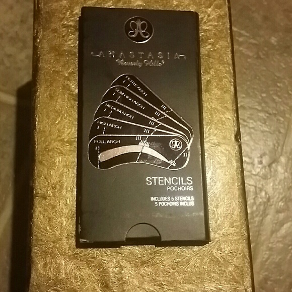 Anastasia Brow Stencils.