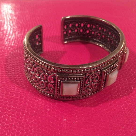 Bangle - Picture 2 of 4