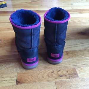 Ugg boots blue navy size 9