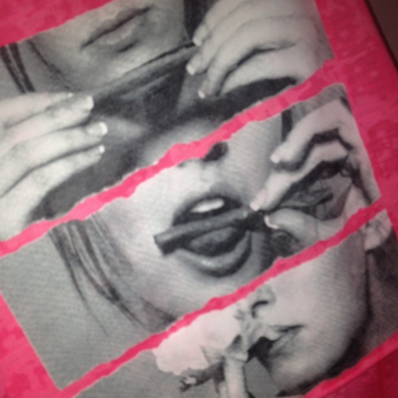 Muscle tee . - Picture 2 of 3