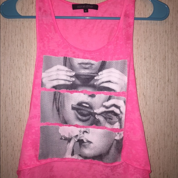 Muscle tee . - Picture 3 of 3