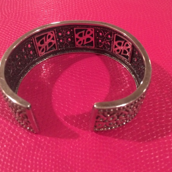 Onyx bangle - Picture 3 of 4