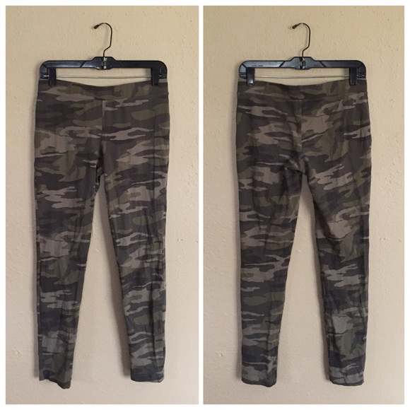 Express Pants - Green Camo Leggings