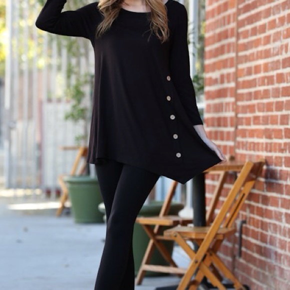 Tops - Reserved Large Black &  Green Side button tunic