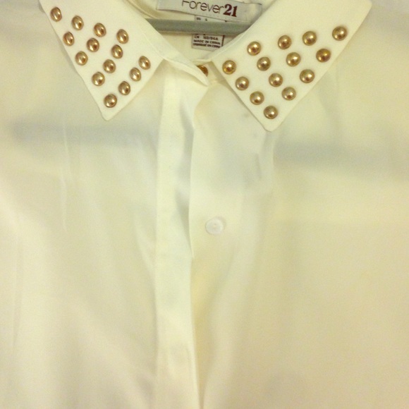 Studded collar shirt